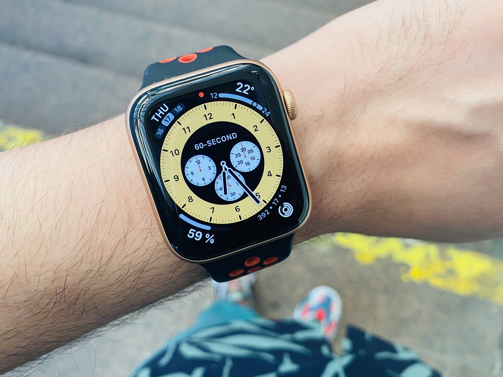 features of a smartwatch suitable for nurses