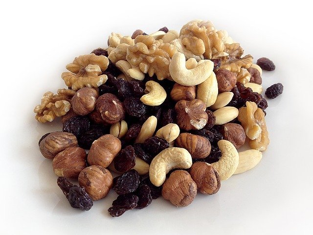 nuts nuts
