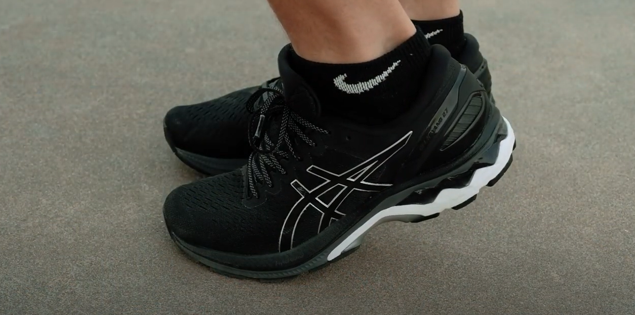 best asics shoes for nurses with low or flat arches
