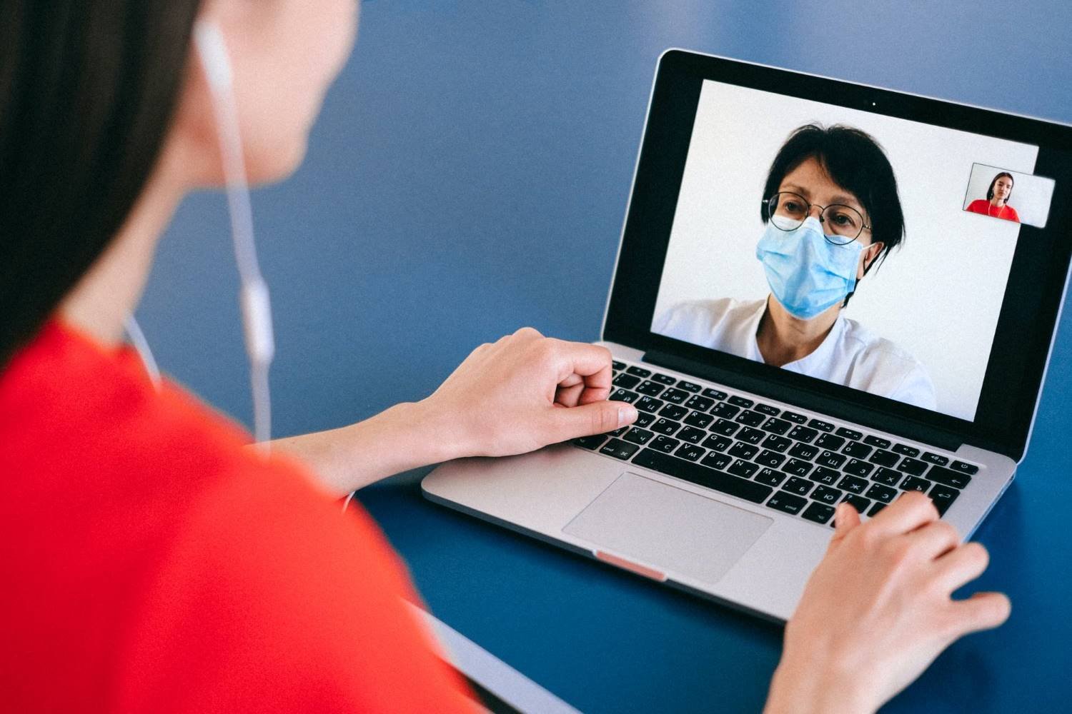 choosing the right laptop for nursing school